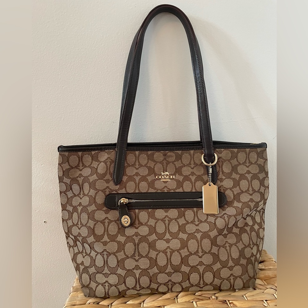 Coach Tote 🪩